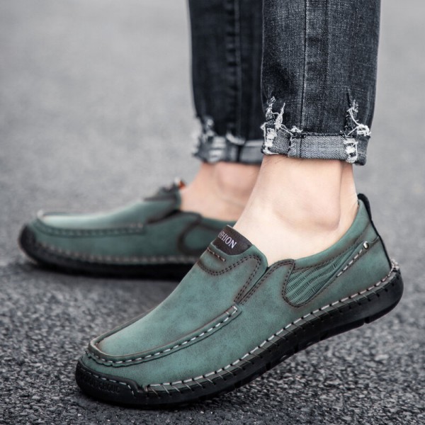 Men Hand Stitching Microfiber Leather Slip Resistant Slip On Loafers 